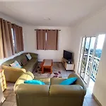 Casa Kiri Daire Calheta (Madeira)